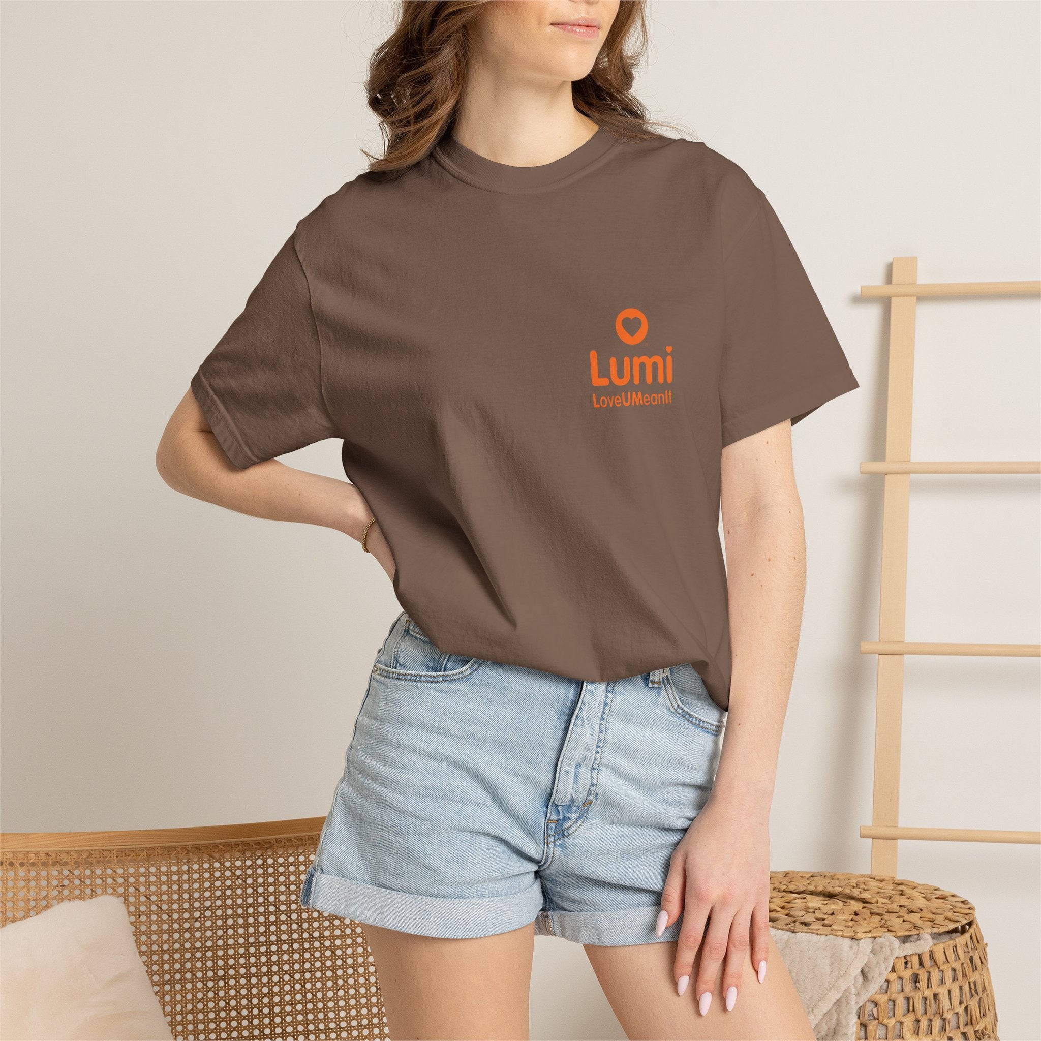 Lumi logo T-shirt | Small orange heart logo tee