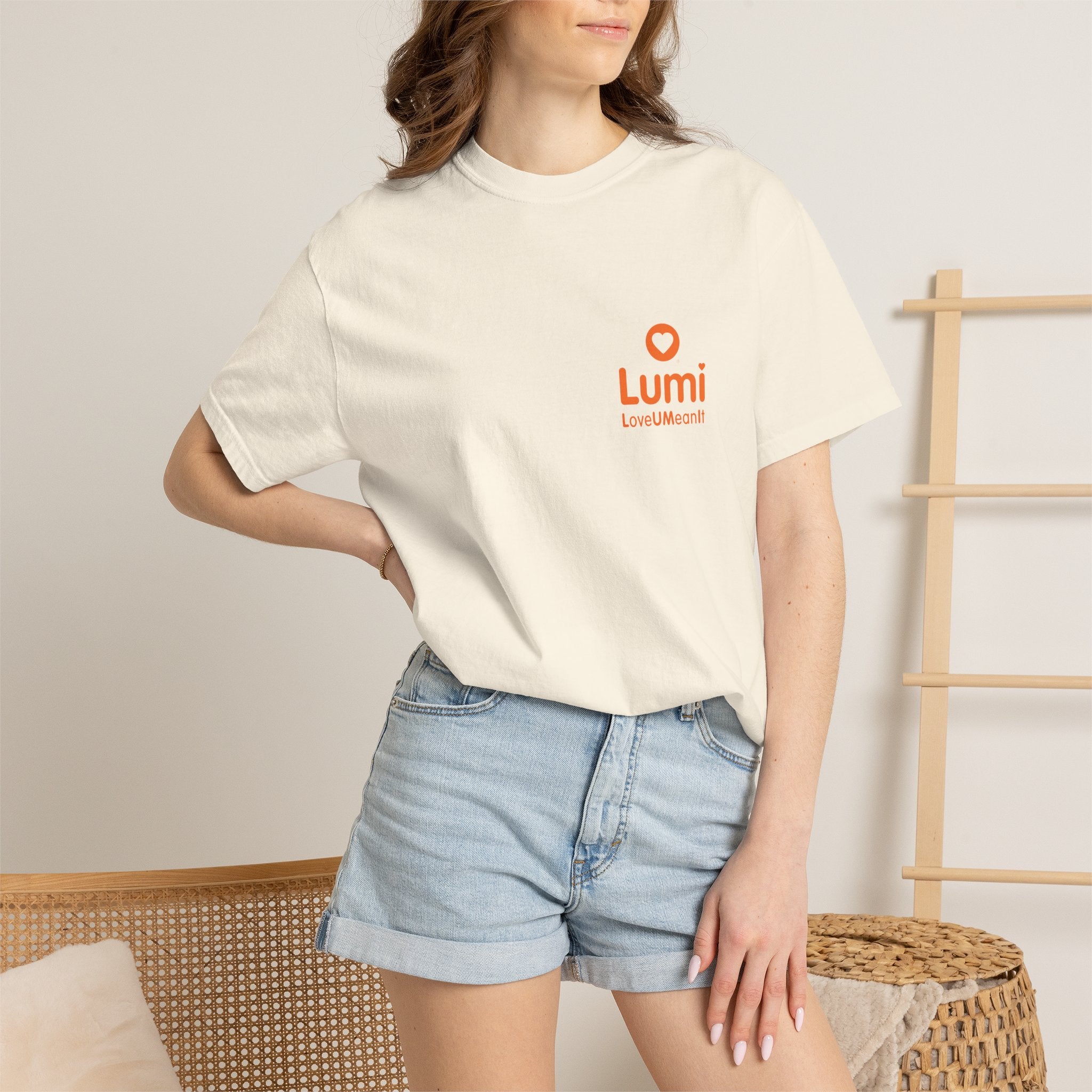 Lumi logo T-shirt | Small orange heart logo tee