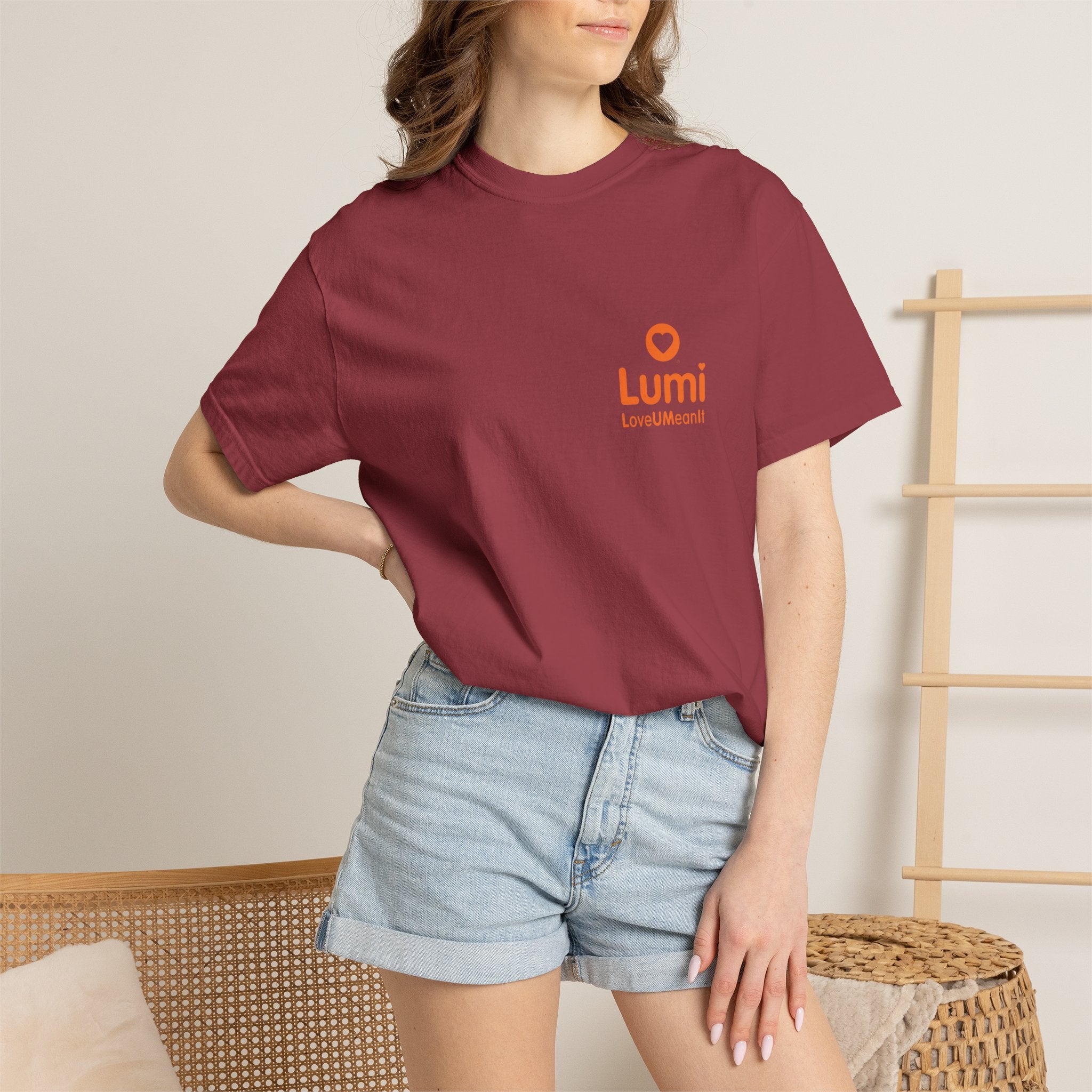 Lumi logo T-shirt | Small orange heart logo tee