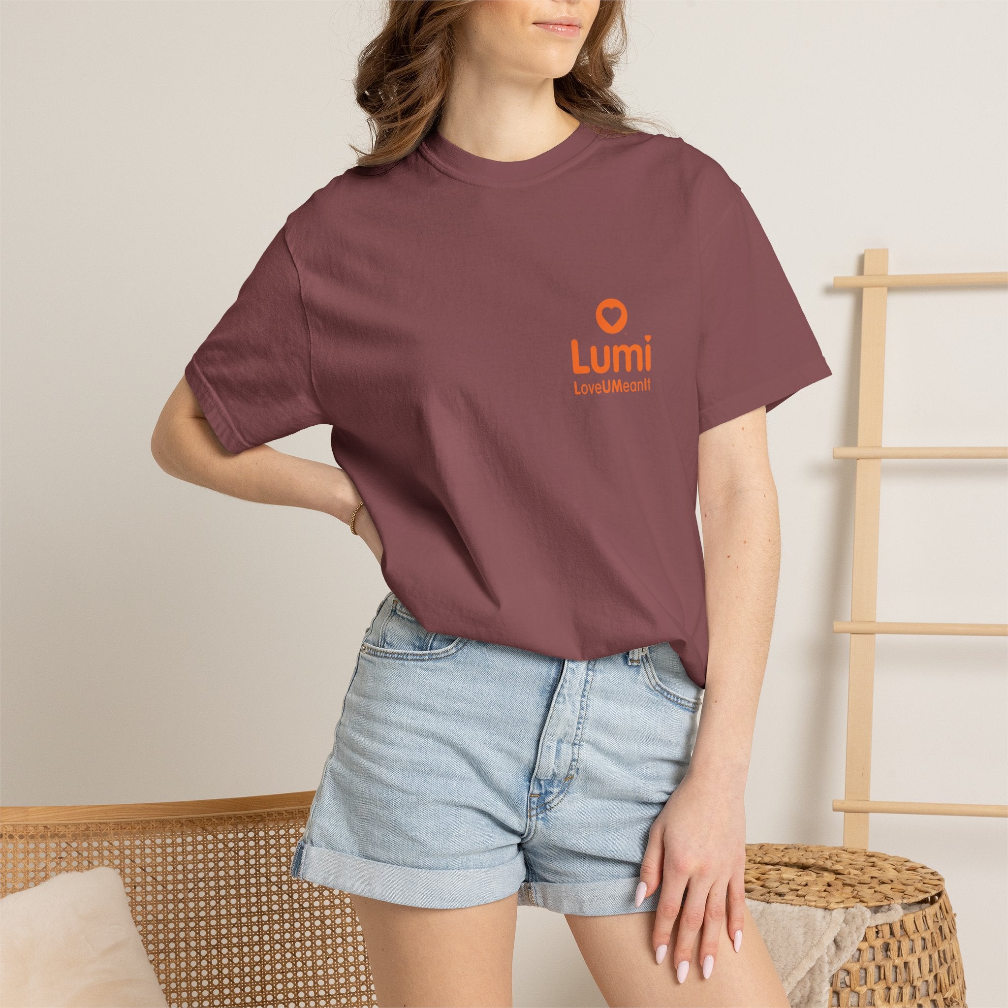 Lumi logo T-shirt | Small orange heart logo tee